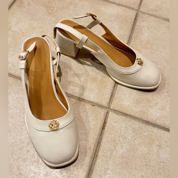 Cream Mary Jane vintage block heel sandals with camellia flower detail - Picture 3 of 6